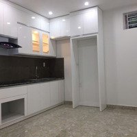 Bán Nhà 3 Tầng Xây Mới Phố Hồ Sen