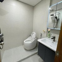Không Thể Bỏ Lỡ! Bán Căn Hộ 2 Phòng Ngủ 53M2, Giá Quá Rẻ Cầu Giấy Center Point, Cầu Giấy, Hà Nội