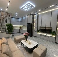 Hoàng Quốc Việt! 43M2 Sổ, 10M Ra Mặt Phố. 2 Thoáng, Ô Tô Đỗ Gần, Ô Tô Nhỏ Lùi Cửa! 6 Tầng,