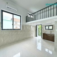 Phòng Ban Công Rộng 30M2 Gác Cao Mới Ngay Vòng Xoay Phú Hữu, Gần Nguyễn Duy Trinh