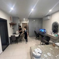 Chính Chủ Cho Thuê Căn Hộ Studio 32M2 Hướng Đông Nam View Bể Bơi Tòa S303 Tầng Trung Giá 7. 5 Triệu