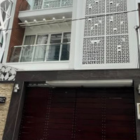 Chính Chủ Bán Gấp Nhà Đường Lê Hồng Phong ,P2 ,Q5.Diện Tích40M2 - Giá Bán 2.8 Tỷ . Liên Hệ: 0903632392 Quân