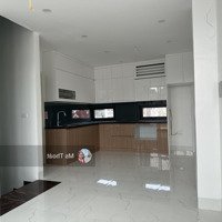 Bán Nhà Hoàng Quốc Việt Cầu Giấy 65 M X 7 T Xmặt Tiền5.1 M X Giá Nhỉnh 20 Tỷ. Thang Máy, Ô Tô Vào Nhà