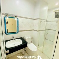 Cho Thuê Căn Hộ Cửa Sổ Trời, Mặt Tiền, Rộng 30m2 ở Đào Duy Anh gần Sân Bay, Công viên Gia Định, tiện đi Q1, Q3