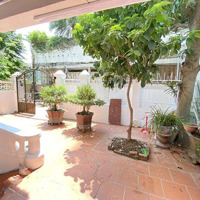Siêu Hót Bán Thuê Biệt Thự Trong Ngõ Ôtô Vào Sân Đặng Thái Mai Tây Hồ Hà Nội