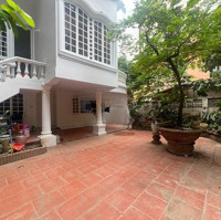 Siêu Hót Bán Thuê Biệt Thự Trong Ngõ Ôtô Vào Sân Đặng Thái Mai Tây Hồ Hà Nội