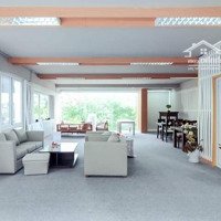 Cho Thuê Văn Phòng 200M2 Mặt Phố Khuất Duy Tiến, Thông Sàn Vuông Vắn Giá Cả Thỏa Thuận