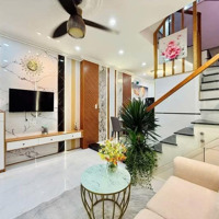 Hiếm! Phố Láng Hạ, Nhà Mới Full Nội Thất, Vài Bước Ra Phố, Ngõ Thông Kinh Doanh,Diện Tích40M2 5T
