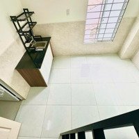 Chính Chủ Trống Phòng Gác Cao Full Nội Thất Rộng 30M2 - Ở Được 3-4Ng Cách Văn Lang 450M, Iuh,Gtvt