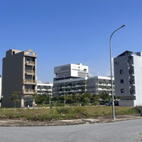 Cần Bán Lô 108M2 Đường 26M Ngay Đại Học Fpt Lô Sạch Đẹp Giá Tốt.