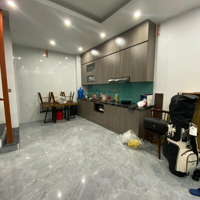 Âu Cơ Nhà Mới Kính Coong + Full Nội Thất Xịn Xò
 Diện Tích: 42M, 3 Tầng,Mặt Tiền5M8
Giá Chào Nhỉnh 3Tỷ
Oto Đỗ