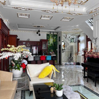 Bán Gấp Biệt Thự Ngay Cầu Vượt An Sương, Hóc Môn, Đúc 3 Tấm , Để Lại Full Nội Thất, Giá Chỉ 10 Tỷ