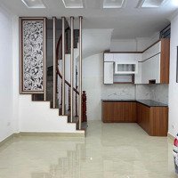 Bán Nhà Kim Giang,Gần Phố,Ô Tô Có Sổ Đỏ 40M2, 5 Tầng. Giá Bán 6.2 Tỷ.