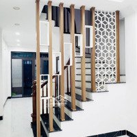 Hiếm - Phân Lô Yên Lạc Duy Nhất 1 Căn Mới Về Ở Ngay Giá Chỉ Hơn 8Tỷ Xíu