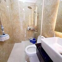 Cực hiếm! Cần ra gấp nhà đẹp 80m2 vuông vức HXH Trần Phú, P4, Q5. Giá chỉ còn 3tỷ950/căn. Sổ riêng.