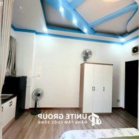 Cho Thuê Phòng Ban Công, Rộng 30M2 Gần Nguyễn Cửu Vân, Vòng Xoay Hàng Xanh, Thuận Tiện Đi Q1,Q2