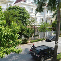 Chính Chủ Gửi Bán Nhanh Căn Biệt Thự Tuyệt Đẹp 180M2, Hướng Nam, Gần Công Viên Kđt Ciputra, Tây Hồ