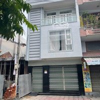 Bán Nhà Mặt Phố Hoàng Văn Thụ, Giá Siêu Hời 10 Tỷ, 72 M2, Ngang 6,24M Nha Trang