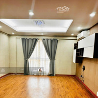 Cho Thuê Căn Hộ D2 Giảng Võ, Ba Đình.diện Tích120M2, 3 Phòng Ngủ Giá 22 Triệu/Tháng, Full Đồ. View Hồ, Thuê Lâu Dài