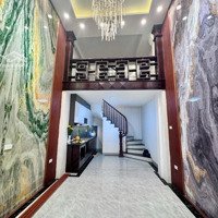 Bán Nhà Hào Nam, Đống Đa. 30M, 6 Tầng,Mặt Tiền3,5M Chỉ 7 Tỷ. Nhà Đẹp 6 Tầng Thang Máy, Gần Phố.