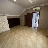 Biệt Thự Cho Thuê Vị Trí Góc Khu Trung Sơn, Giáp Phú Mỹ Hưng, Quận 1 Và Kề Quận 1, Giá Bán 55 Triệu
