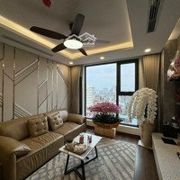 Cần Bán Gấp Căn Hộ 2 Phòng Ngủ- Green Diamond - 93 Láng Hạ - Liên Hệ 0886896533
