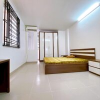 Nhà Đẹp Triều Khúc- TX , 40m2 , Giá hơn 6 Tỷ ,oto tránh 30m, full nội thất