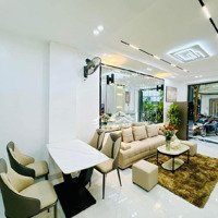 Nh.à Đẹp - Hiện Đại, Ở Ngay Trung Tâm Hàng Bột, Đống Đa 34 M 4 Tầng 6.6 Tỷ. Sân Rộng, Sáng Thoáng,