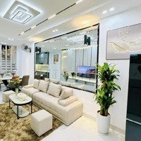 Nh.à Đẹp - Hiện Đại, Ở Ngay Trung Tâm Hàng Bột, Đống Đa 34 M 4 Tầng 6.6 Tỷ. Sân Rộng, Sáng Thoáng,
