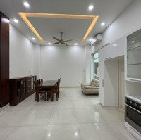 Cho Thuê Biệt Thự Đẹp Đường Ba Tháng Hai 8M X 20M Trệt 3 Lầu Trống