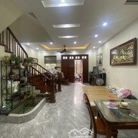 Hoa Lâm Việt Hưng - Long Biên - Diện Tích 60M2 - Nhà 4 Tầng - Mặt Tiền 4.6M - Nhỉnh 7 Tỷ (Đàm Phán)