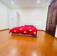 Chính Chủ Bán Nhà Ngõ 279 Đội Cấn - 32M2, 5 Tầng, Full Nội Thất Đẹp Lung Linh - Chỉ 6,8 Tỷ