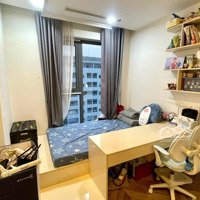 [Chính Chủ] Bán Gấp Căn Hộ 3Pn2Vs Căn Góc Full Đồ Nội Thất, Có Slot Ô Tô View Thoáng Đẹp Mát