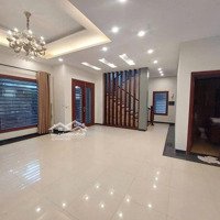 Bán Biệt Thự Vip Vườn Đào,Tây Hồ, 205M2-4T-15M Mt, Chỉ 94 Tỷ-Lh Vân 0973648011