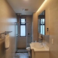 Biệt Thự Hạng Sang Cho Thuê Ở Vinhomes Thăng Long, 180M Gần Hồ, Nội Thất Cao Cấp, Giá Chỉ 28 Triệu