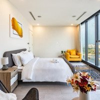 Bán Căn Hộ Vinhomes Central Park, 10,8 Tỷ, 130M2, 3 Phòng Ngủ 2 Vệ Sinh Nội Thất Nhập Khẩu Từ Châu Âu Mới 100%