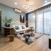 Cho Thuê Căn Hộ Chung Cư D2 Giảng Võ, 120M2, 3 Phòng Ngủ Đồ Cơ Bản, Giá Từ 17 Triệu/Tháng