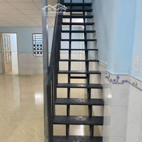 Cho Thuê Nhà Mới Gác Lửng Tại 1/ Nguyễn Văn Quá Đường Xe Tải, 8 Triệu, 70M2, 2 Phòng Ngủ 2Wc