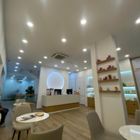 Cho Thuê Nhà Mặt Tiền 16B Trần Quang Khải, Phường Tân Định, Quận 1. Có Thang Máy. Hầm Xe.