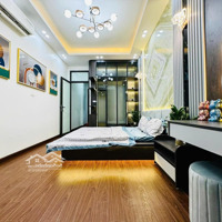 Cho Thuê Nr 50M2, Giá Bán 17,8 Triệu, Đội Cấn, Ba Đình, Hn - Đẹp, Tiện Ích Xịn!