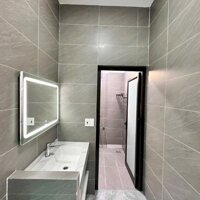 Bán nhà 3 tầng đẹp ngõ phố Ngô Quyền, ph Thanh Bình, TP Hải Dương, 52.6m2, mt 4.23m, 3 ngủ, 3 vs, giá tốt