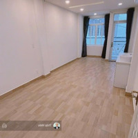 Thầy Hiếu Uy Tín Bán Nhà Trần Hưng Đạo, 20M2, 3 Tầng, 3 Phòng Ngủ 3 Vệ Sinh Có Video Quay Thật, Giá Rẻ 2.4 Tỷ