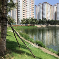 Cần Bán Căn Hộ Chung Cư Lakeside - Diện Tích: 68,5M2. Có 2 P Ngủ. 1 Vệ Sinh
- Hướng Cửa Chính Tây Nam.