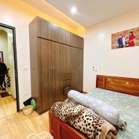 Bán Nhà Riêng Tại Nguyễn Trãi, 32M2, Đang Cho Thuê 10 Triệu/Tháng Liên Hệ: 0909718803