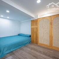 CHO THUÊ CĂN HỘ DUPLEX BAN CÔNG RỘNG QUẬN 1