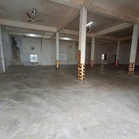 Thuê Kho Xưởng Quận 7Diện Tích800M2 Vách Tường Xây, Trần Cao 8M, Xe Cont