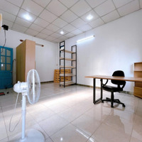 Studio Ban Công, 55 M2, Thang Bộ Ở Ngay Cầu Công Lý, Bờ Kè Trường Sa, Phú Nhuận