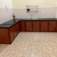 Cho thuê nhà  nguyên căn 40 Hào Nam, 3 tầng, 50m2, 4 ngủ, 3 WC, 14 Triệu