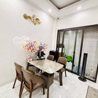 Chùa Láng. Nhà Đẹp Ở Ngay, Ngõ Thông Phố Lớn, Ô Tô Tránh 20M, Ra Phố Chỉ Nháy Mắt. 39M2