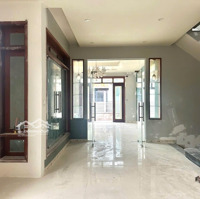 Nhà Biệt Thựdiện Tích300 M2 Bán Nhanh Liên Hệ: 0967708098